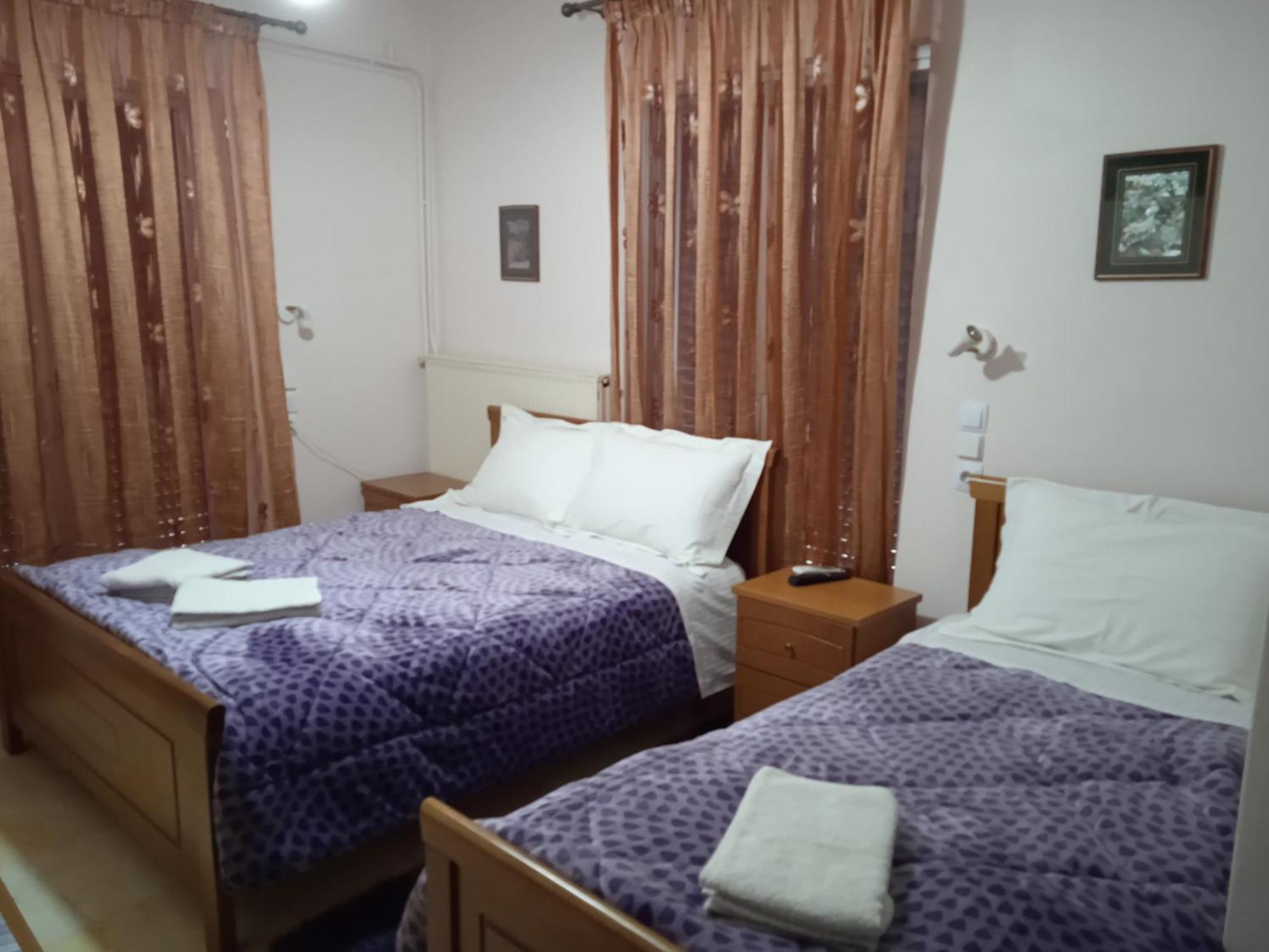 Dimitra Pentaliou Rooms Kamena Vourla Bagian luar foto